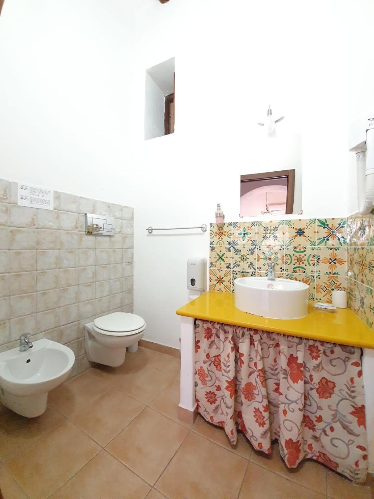 سانتا مارينا سالينا B&B La Goletta Di Salina الغرفة الصورة