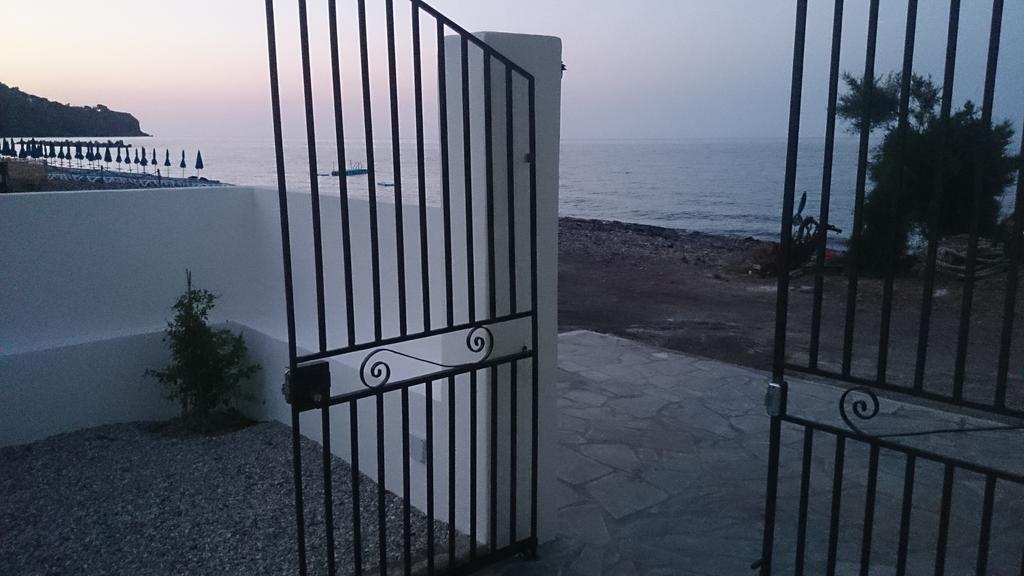 سانتا مارينا سالينا B&B La Goletta Di Salina المظهر الخارجي الصورة