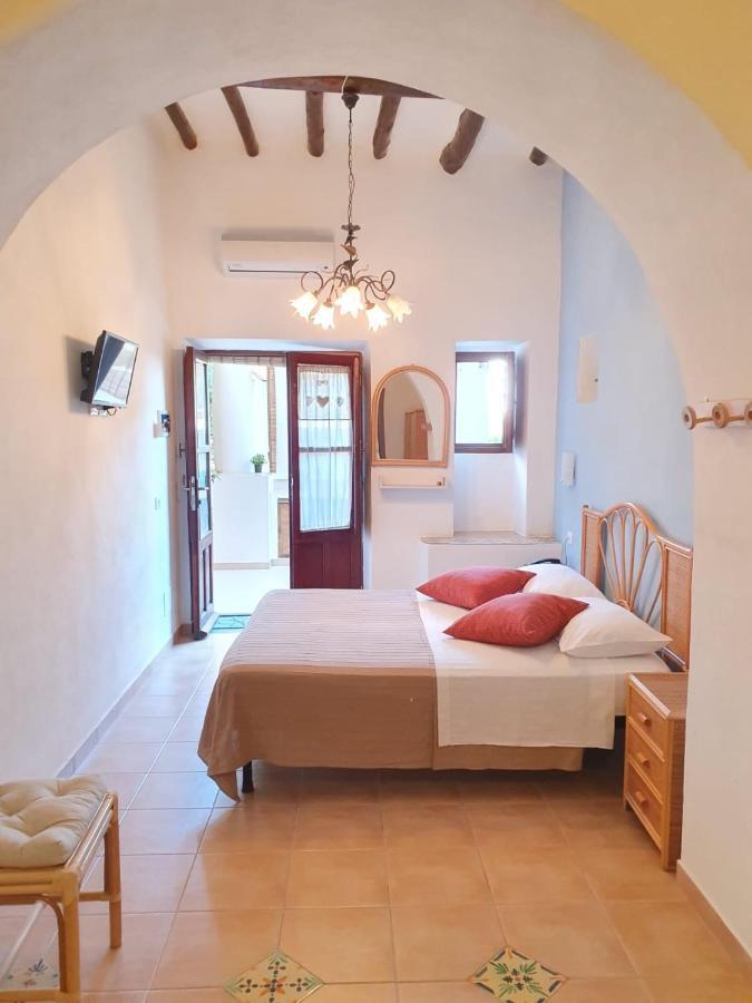 سانتا مارينا سالينا B&B La Goletta Di Salina المظهر الخارجي الصورة